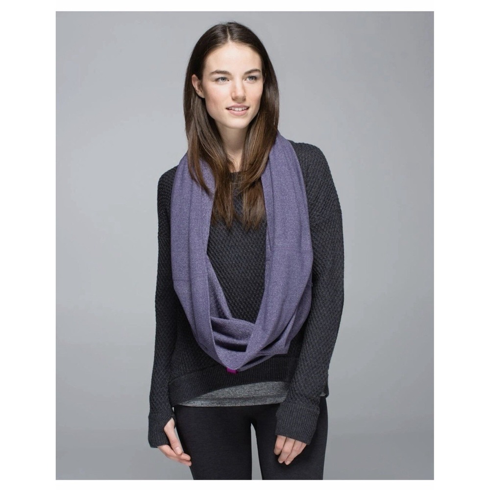 lululemon athletica Purple and Magenta Wrap Scarf - Picture 2 of 4